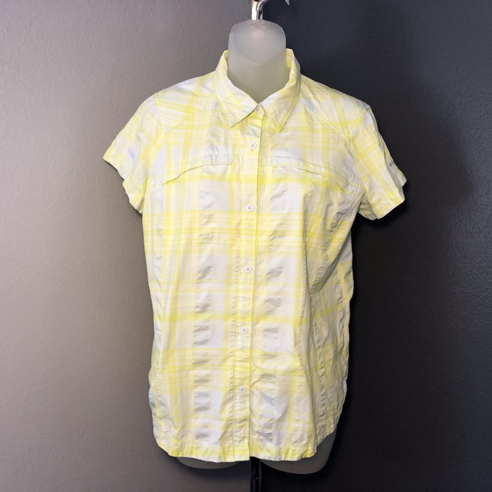 Columbia • Omni Shade Short Sleeve Button Down Top